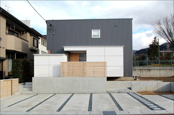 新規掲載の建築、らくがき黒板のある家